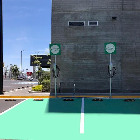 Microtel Inn & Suites By Wyndham Irapuato Zewnętrze zdjęcie