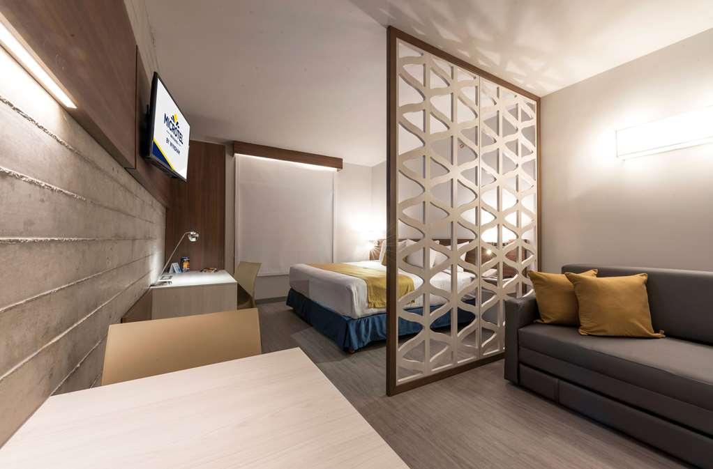 Microtel Inn & Suites By Wyndham Irapuato Pokój zdjęcie