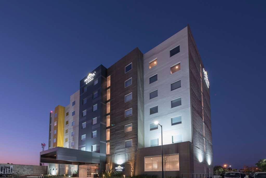 Microtel Inn & Suites By Wyndham Irapuato Zewnętrze zdjęcie