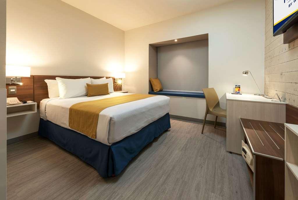 Microtel Inn & Suites By Wyndham Irapuato Pokój zdjęcie