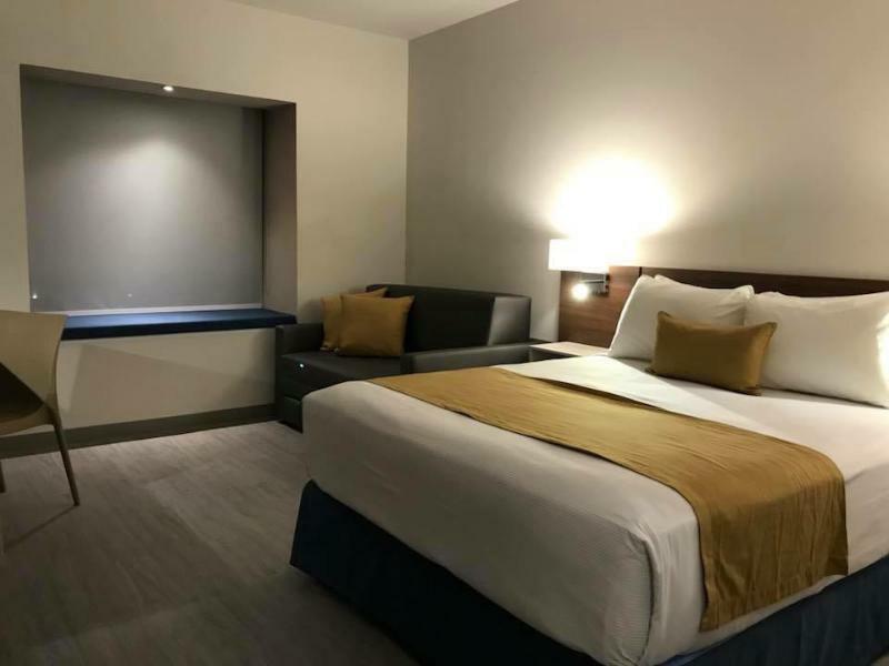 Microtel Inn & Suites By Wyndham Irapuato Zewnętrze zdjęcie